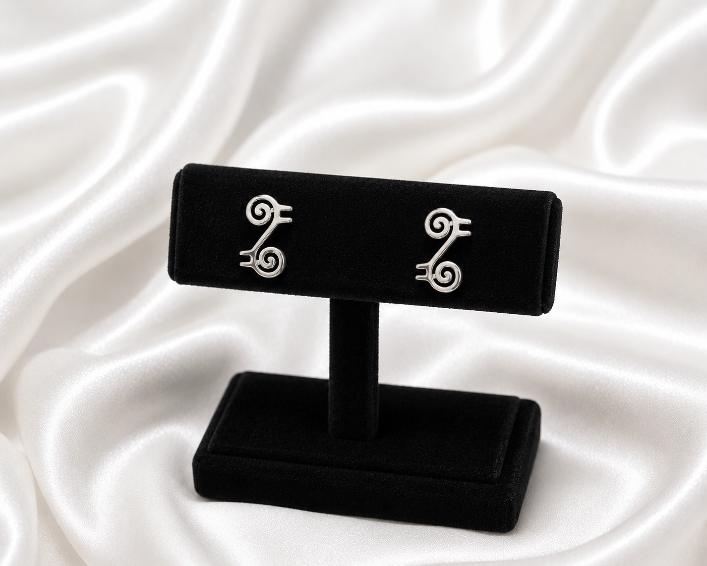 Gyawu Atiko Spiral Studs